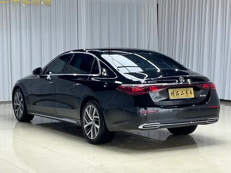 Mercedes-Benz E-Class 2024 Facelift E 300 L Fashion Sedan — миниатюра 8