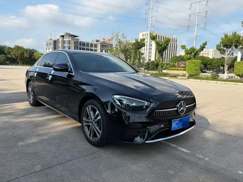 2022 Mercedes-Benz E-Class E 260 L Sport Sedan — миниатюра 3