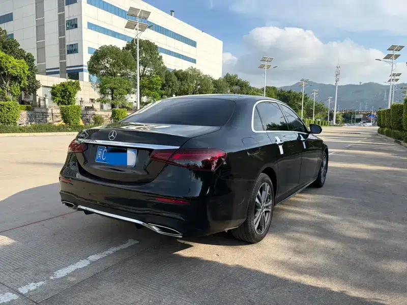 2022 Mercedes-Benz E-Class E 260 L Sport Sedan — миниатюра 6