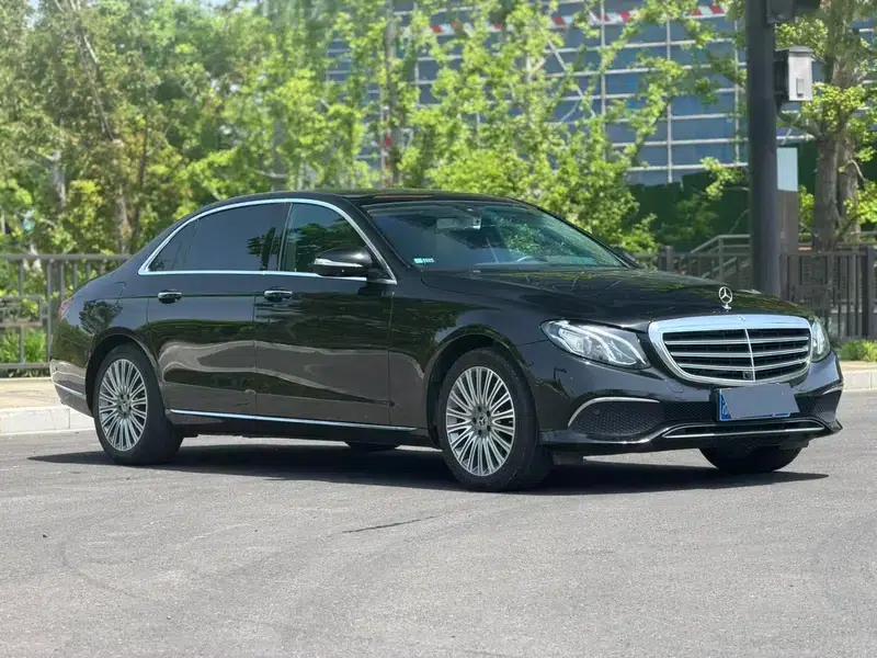 Mercedes-Benz E-Class 2020 E 300 L Luxury — миниатюра 3