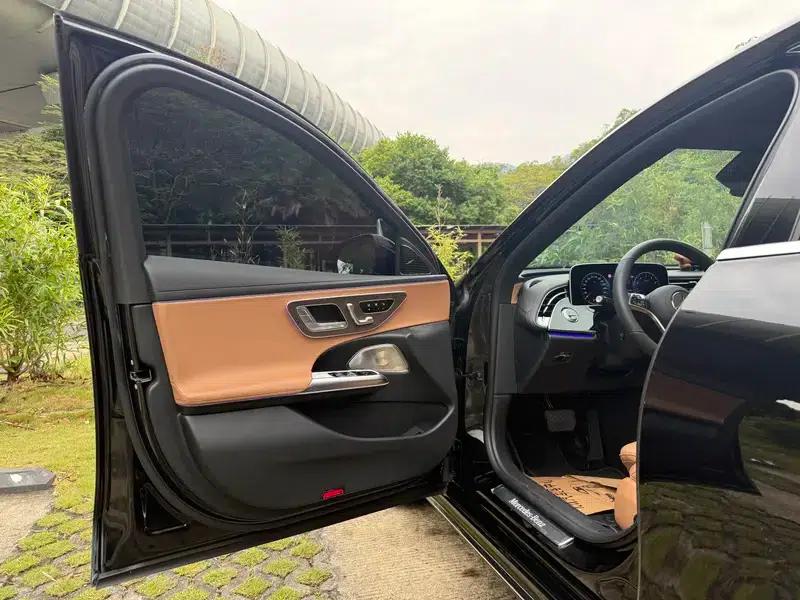 Mercedes-Benz E-Class 2025 E 300 L Luxury Sedan — миниатюра 23