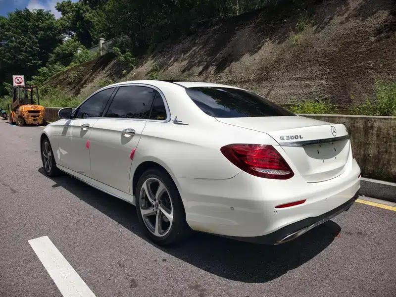 Mercedes-Benz E-Class 2018 Facelift E 300 L Sport Style — миниатюра 5