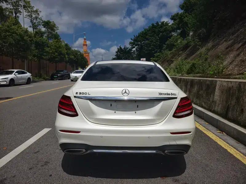 Mercedes-Benz E-Class 2018 Facelift E 300 L Sport Style — миниатюра 6