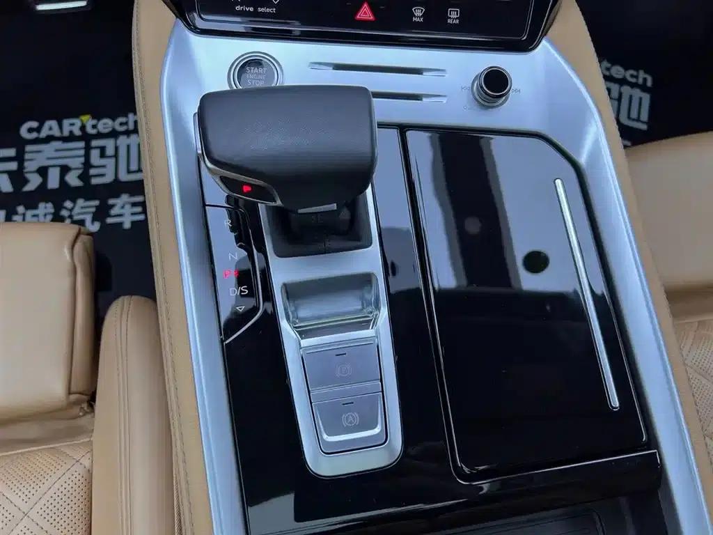 Audi Q6 2024 45 TFSI quattro Qiyun Edition Yulin Package 6-seater — миниатюра 25