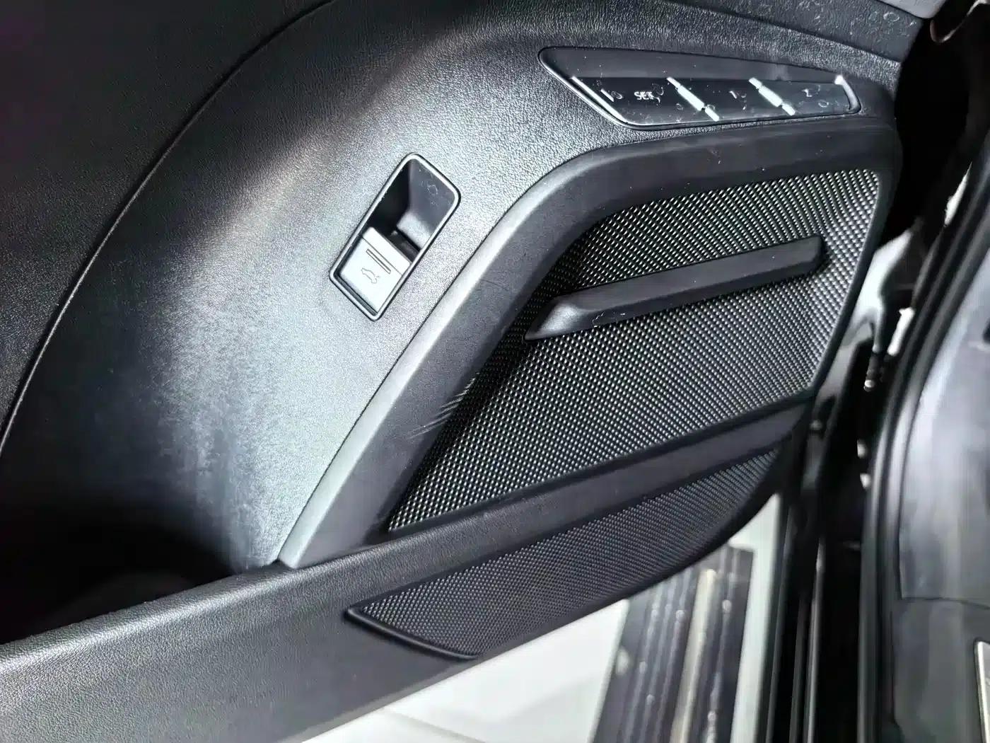 Audi Q6 2024 45 TFSI quattro Qiyun Edition Yulin Package 7-seater — миниатюра 6