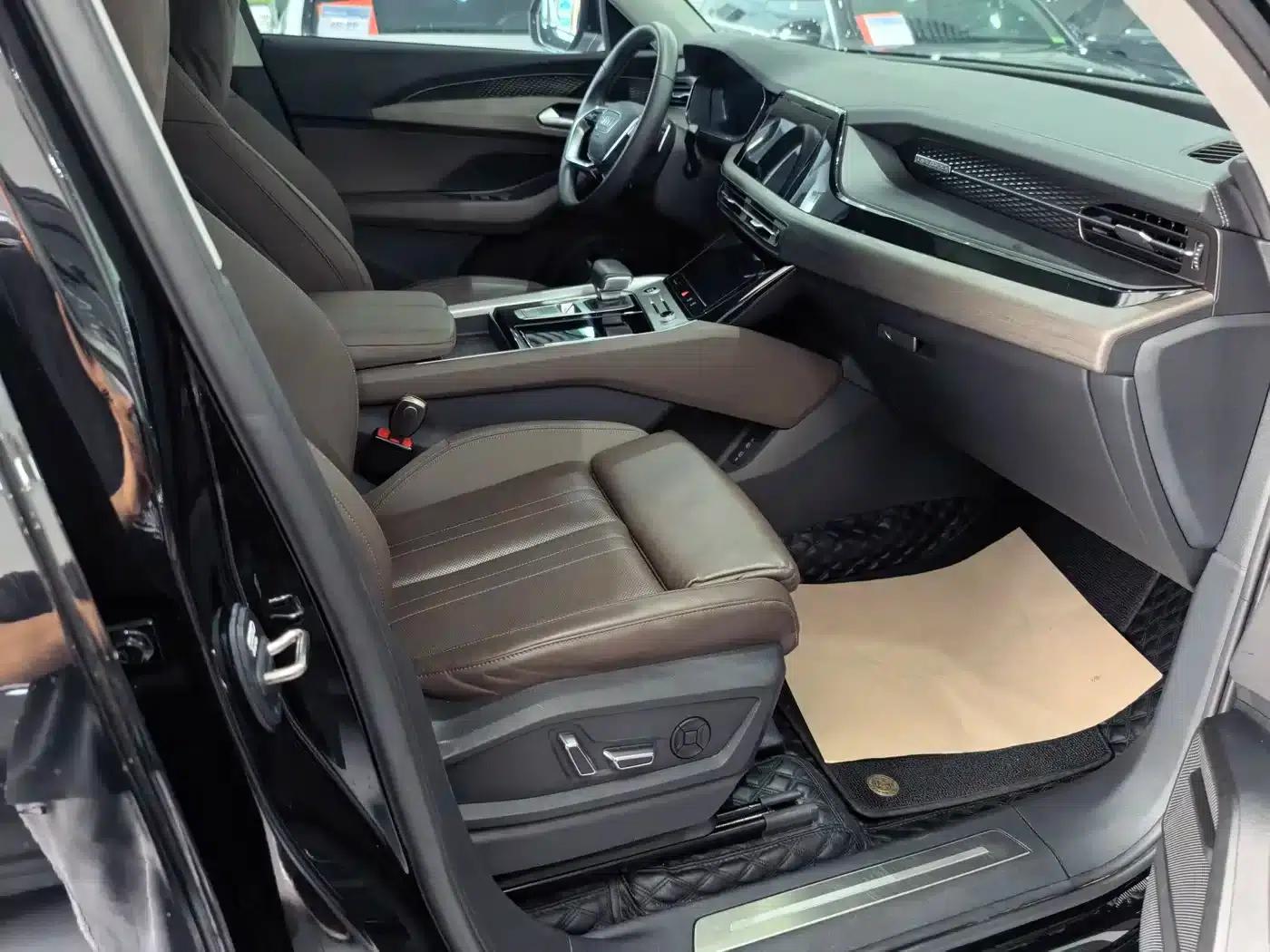 Audi Q6 2024 45 TFSI quattro Qiyun Edition Yulin Package 7-seater — миниатюра 9
