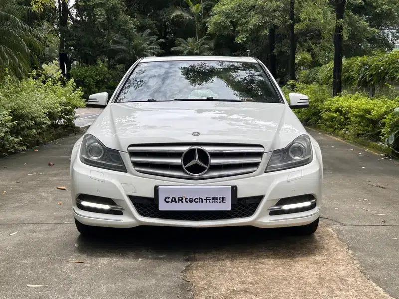 Mercedes-Benz C-Class 2013 C 260 Fashion Grand Edition — миниатюра 2