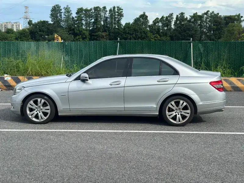 Mercedes-Benz C-Class 2010 C 200K Standard Edition — миниатюра 4
