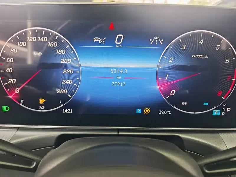 Mercedes-Benz C-Class 2023 Facelift C 200 L Sport Edition — миниатюра 9