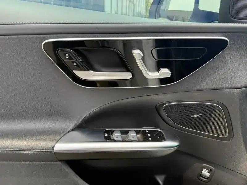 Mercedes-Benz C-Class 2022 Facelift C 260 L Sport Edition — миниатюра 25
