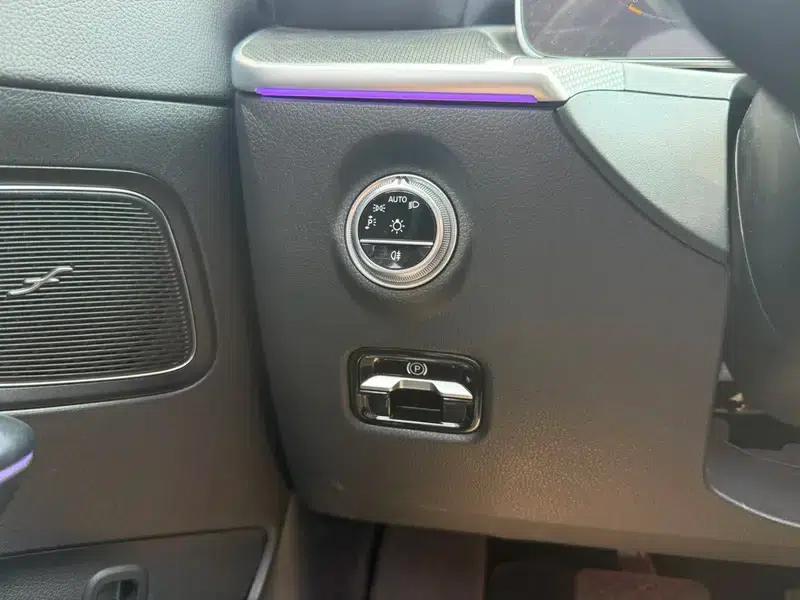 Mercedes-Benz C-Class 2022 Facelift C 260 L Sport Edition — миниатюра 10