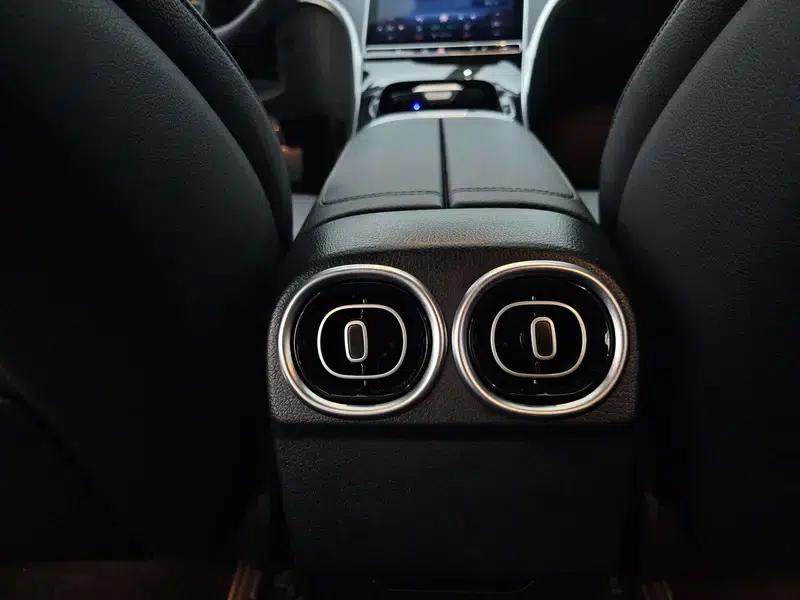 2023 Mercedes-Benz C-Class C 200 L Sport Edition — миниатюра 7
