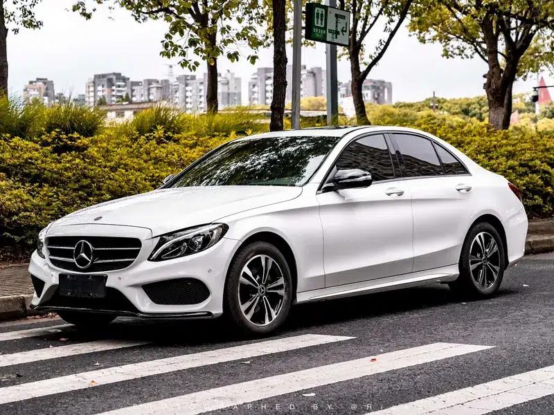 2017 Mercedes-Benz C-Class C 200 Sport Edition — миниатюра 1