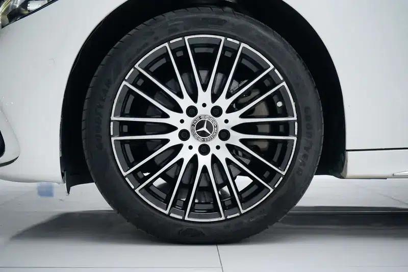 2023 Mercedes-Benz C-Class C 260 L Sport Edition — миниатюра 23