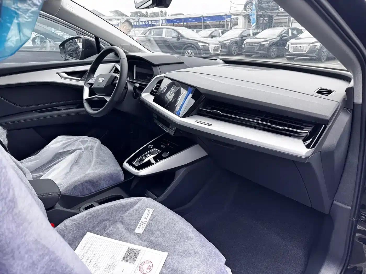 Audi Q5 e-tron 2023 Model 40 e-tron Shining Edition - Premium Outfit — миниатюра 11