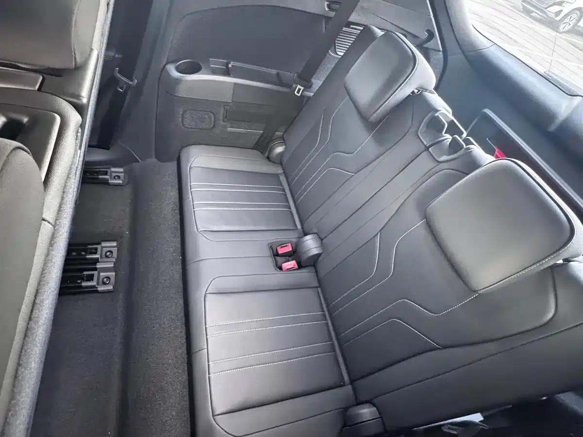 Audi Q5 e-tron 2023 Model 40 e-tron Shining Edition - Premium Outfit — миниатюра 17