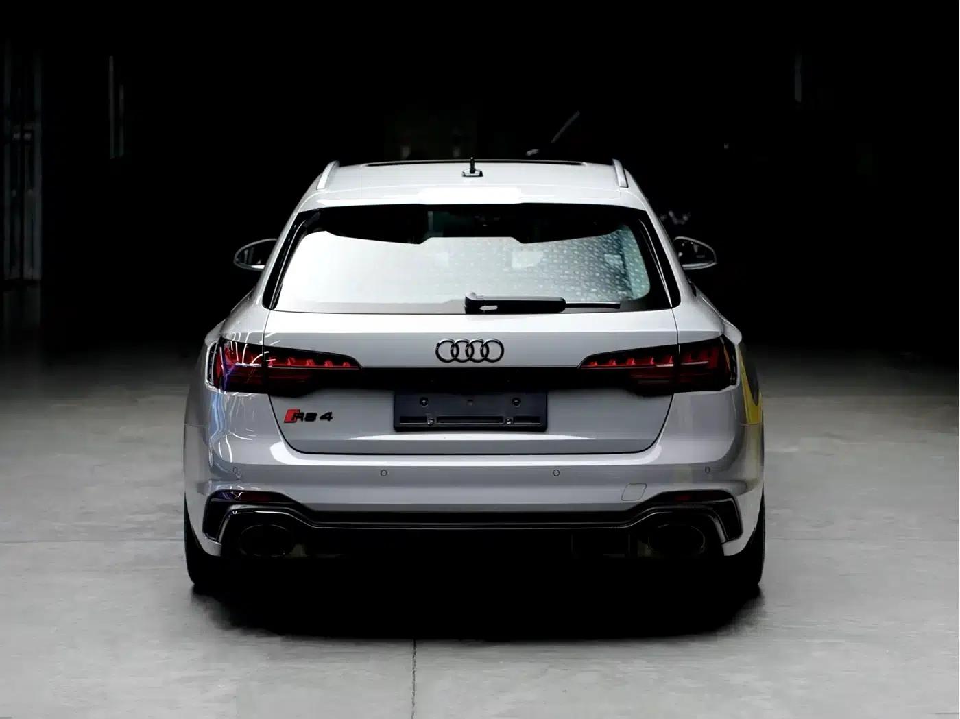 2022 Audi RS4 Avant Dark Gold Edition — миниатюра 5