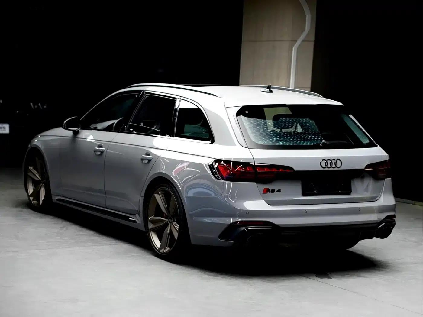2022 Audi RS4 Avant Dark Gold Edition — миниатюра 6