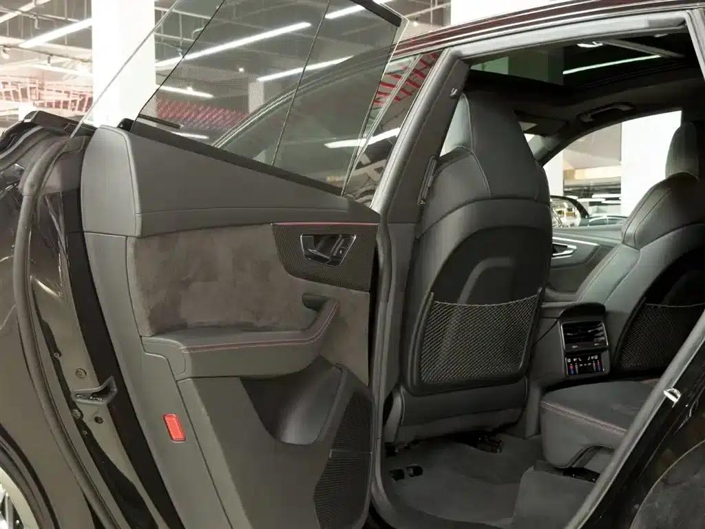 2022 Audi RS Q8 4.0T — миниатюра 17
