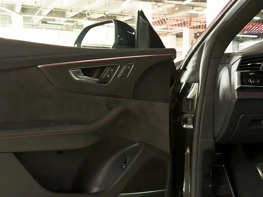 2022 Audi RS Q8 4.0T — миниатюра 10