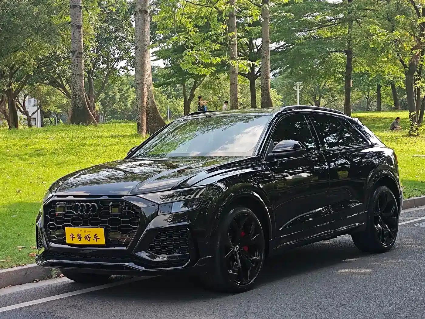 2022 Audi RS Q8 4.0T — миниатюра 1