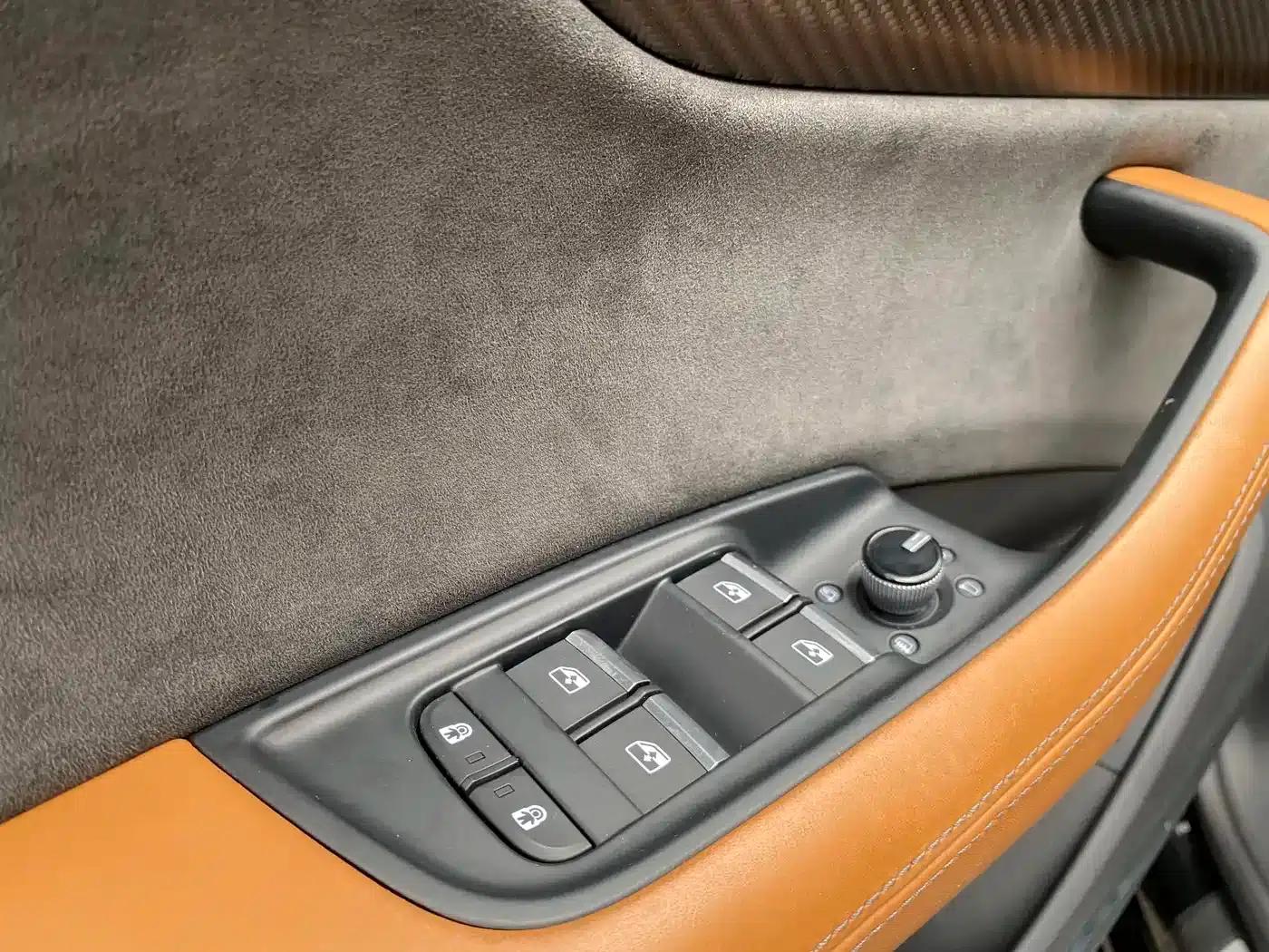 2022 Audi RS Q8 4.0T — миниатюра 17