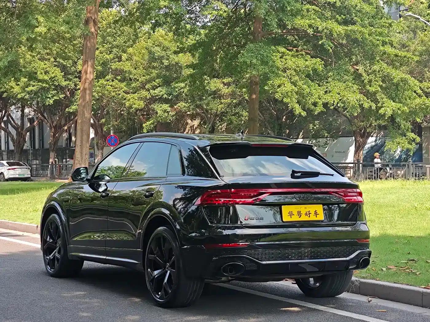 2022 Audi RS Q8 4.0T — миниатюра 4