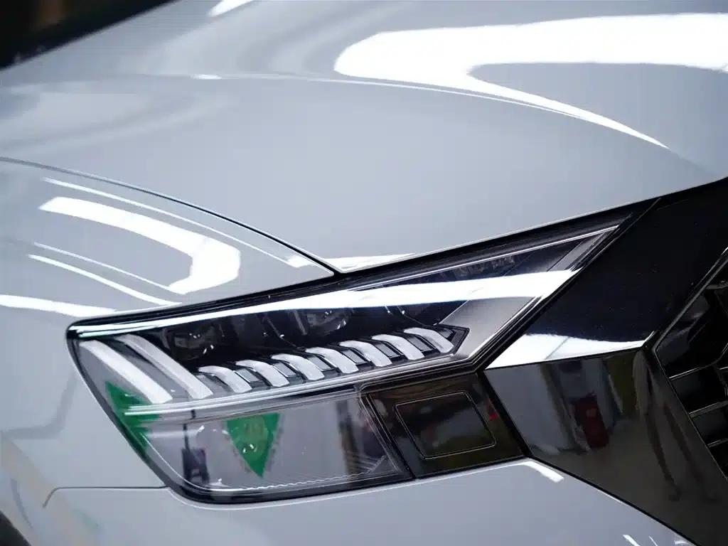 2022 Audi RS Q8 4.0T — миниатюра 17