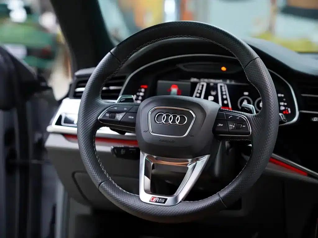 2022 Audi RS Q8 4.0T — миниатюра 50