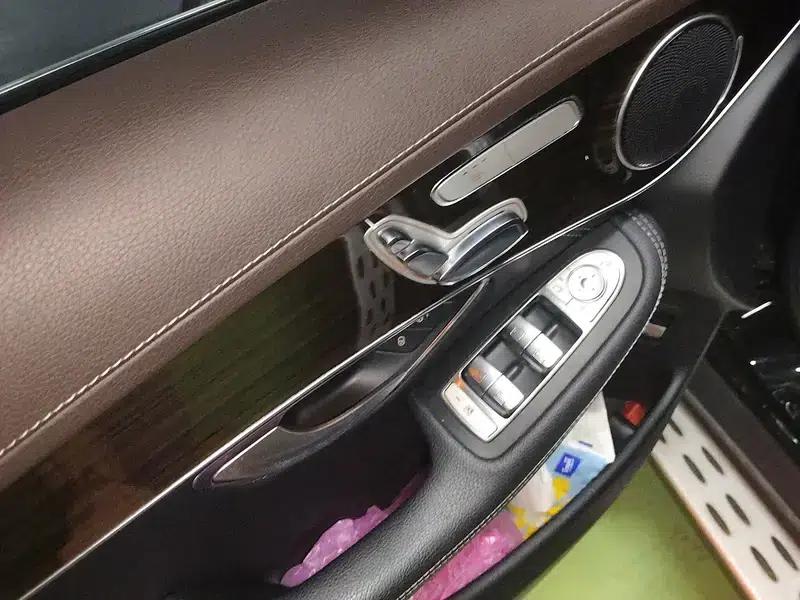 2018 Mercedes-Benz GLC 260 4MATIC Luxury — миниатюра 15