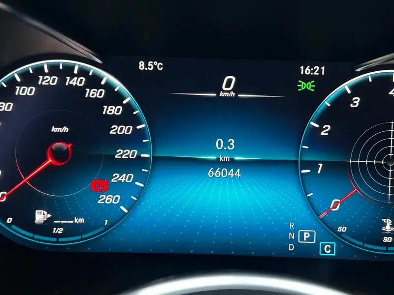 2020 Mercedes-Benz GLC 260 L 4MATIC Luxury — миниатюра 10