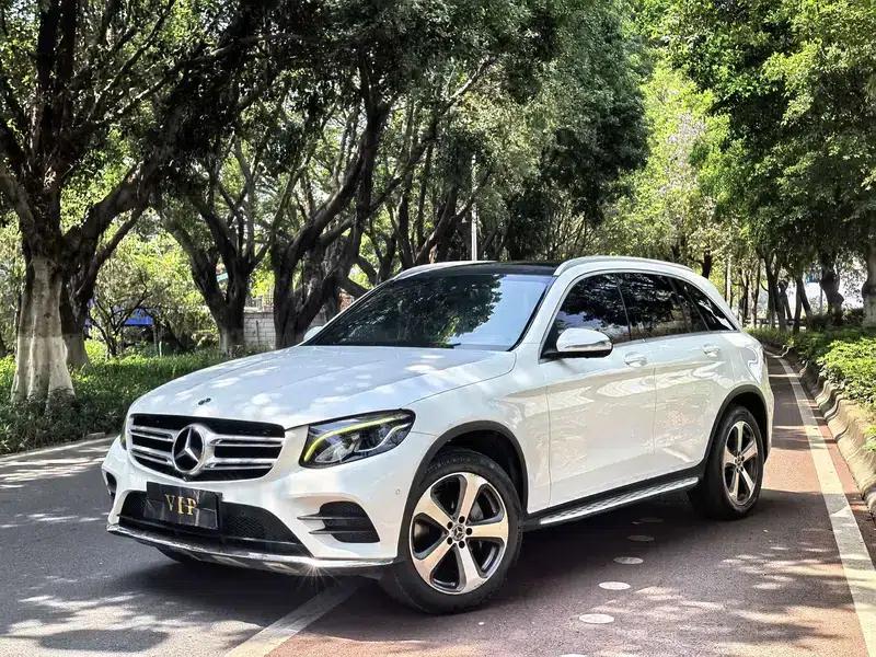 2017 Mercedes-Benz GLC 260 4MATIC Luxury — миниатюра 1