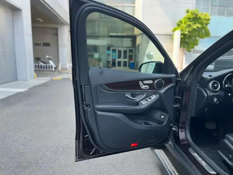 2019 Mercedes-Benz GLC 260 L 4MATIC Dynamic — миниатюра 22