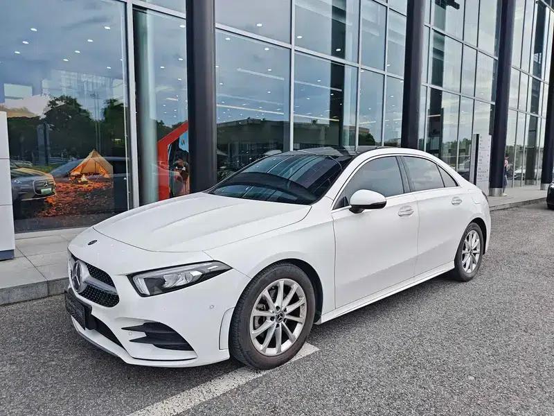 2021 Mercedes-Benz A-Class A 200 L Sport Sedan Dynamic Edition — миниатюра 1