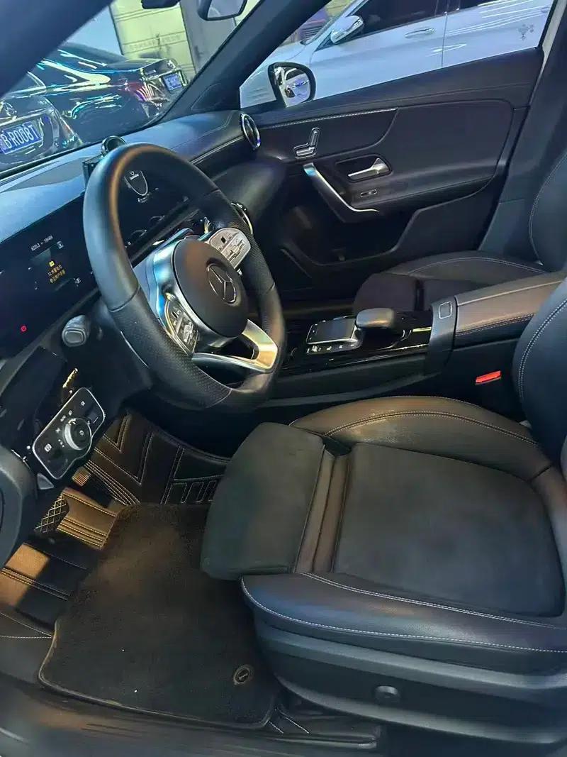 Mercedes-Benz A-Class 2019 A 200 L Sport Sedan First Edition — миниатюра 10