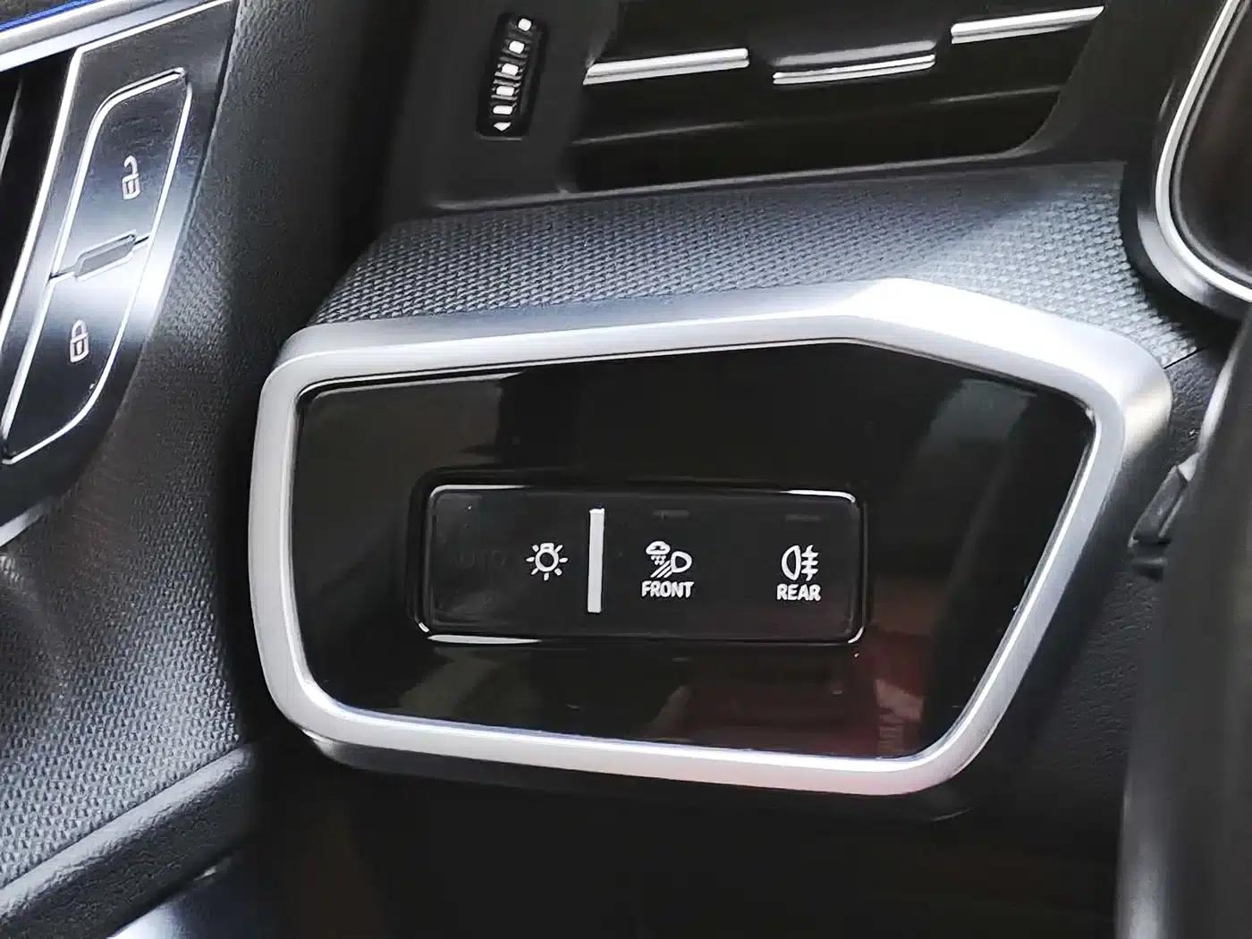 2022 Audi A6 (Imported) allroad quattro Explorer 55 TFSI Premium Off-Road Model — миниатюра 13