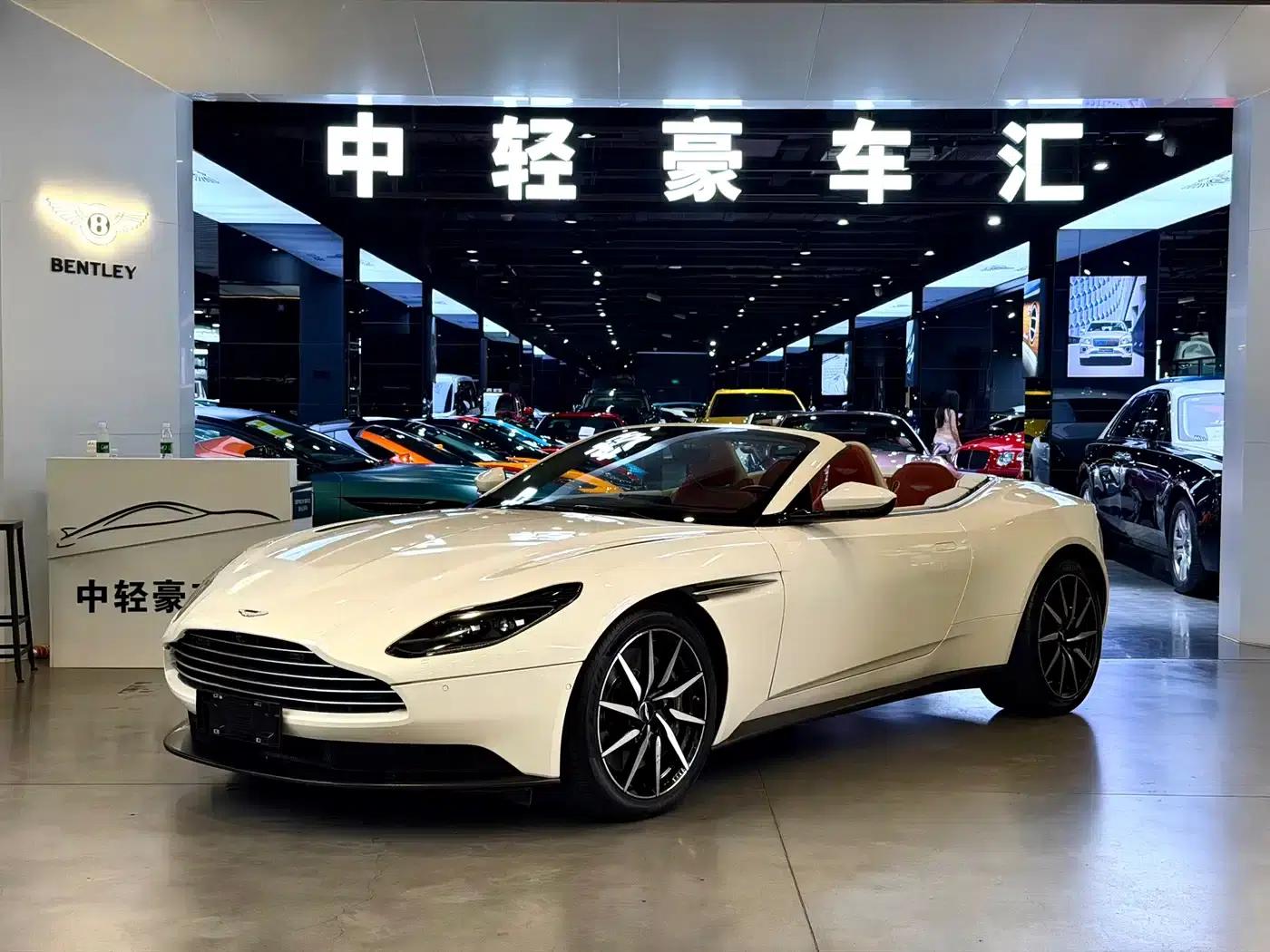 Aston Martin DB11 2019 4.0T V8 Volante — миниатюра 1