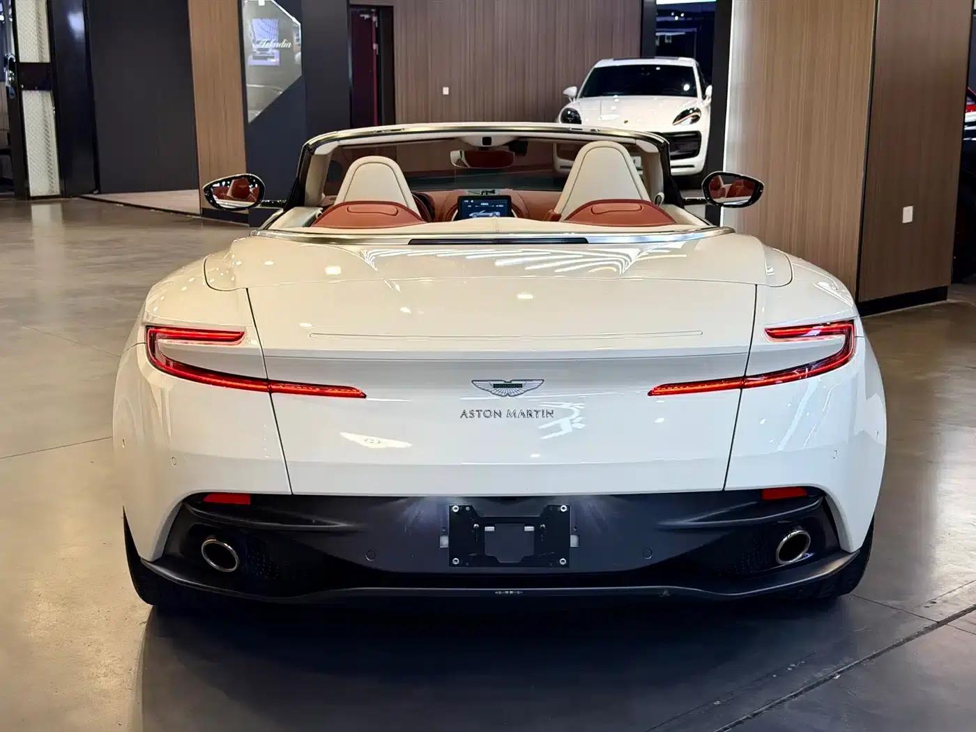 Aston Martin DB11 2019 4.0T V8 Volante — миниатюра 22