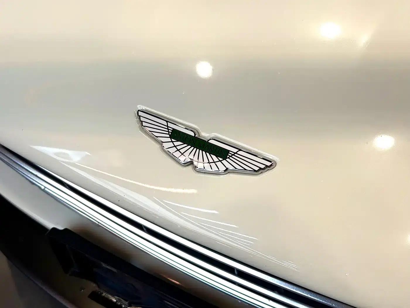 Aston Martin DB11 2019 4.0T V8 Volante — миниатюра 4