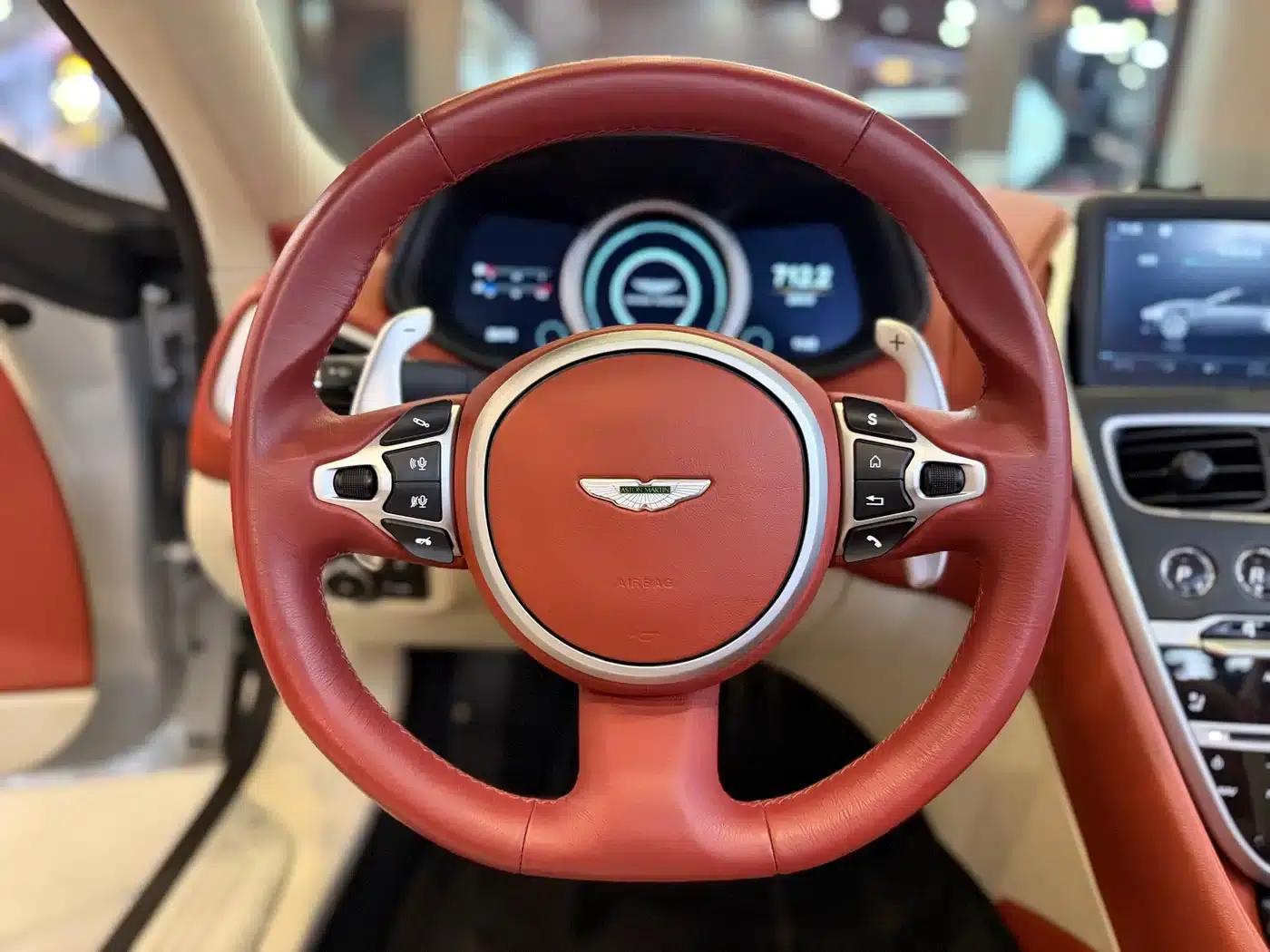 Aston Martin DB11 2019 4.0T V8 Volante — миниатюра 8