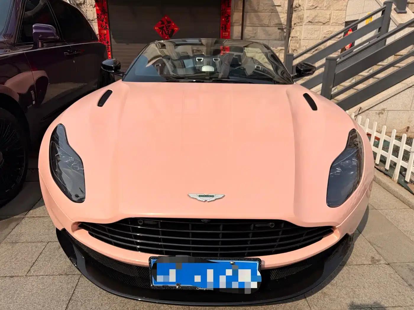 Aston Martin DB11 2020 4.0T V8 Volante — миниатюра 2