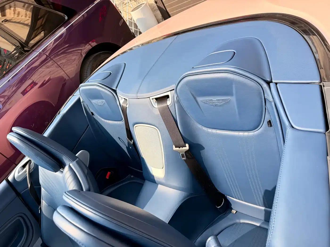 Aston Martin DB11 2020 4.0T V8 Volante — миниатюра 15