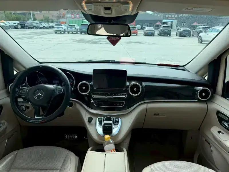 Mercedes-Benz V-Class 2016 V 260 Premium Edition — миниатюра 8