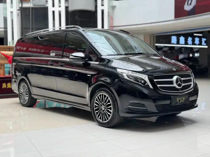 Mercedes-Benz V-Class 2018 V 260 Premium Edition (China V Emission Standard) — миниатюра 3