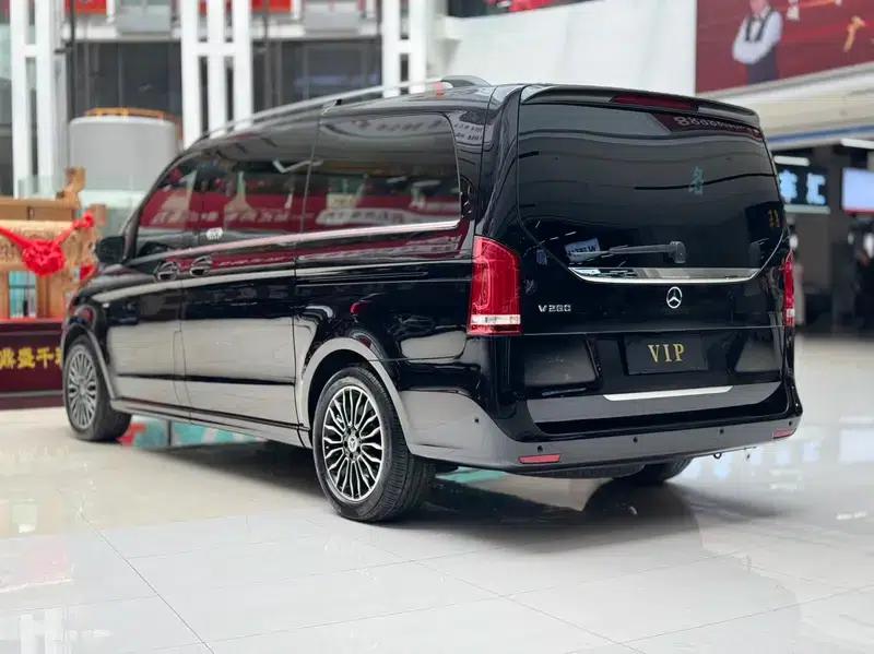 Mercedes-Benz V-Class 2018 V 260 Premium Edition (China V Emission Standard) — миниатюра 4