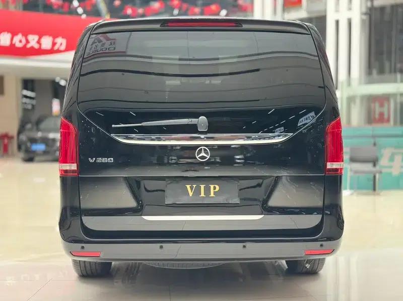 Mercedes-Benz V-Class 2018 V 260 Premium Edition (China V Emission Standard) — миниатюра 5