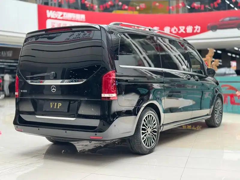 Mercedes-Benz V-Class 2018 V 260 Premium Edition (China V Emission Standard) — миниатюра 6