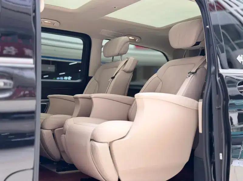 Mercedes-Benz V-Class 2018 V 260 Premium Edition (China V Emission Standard) — миниатюра 9