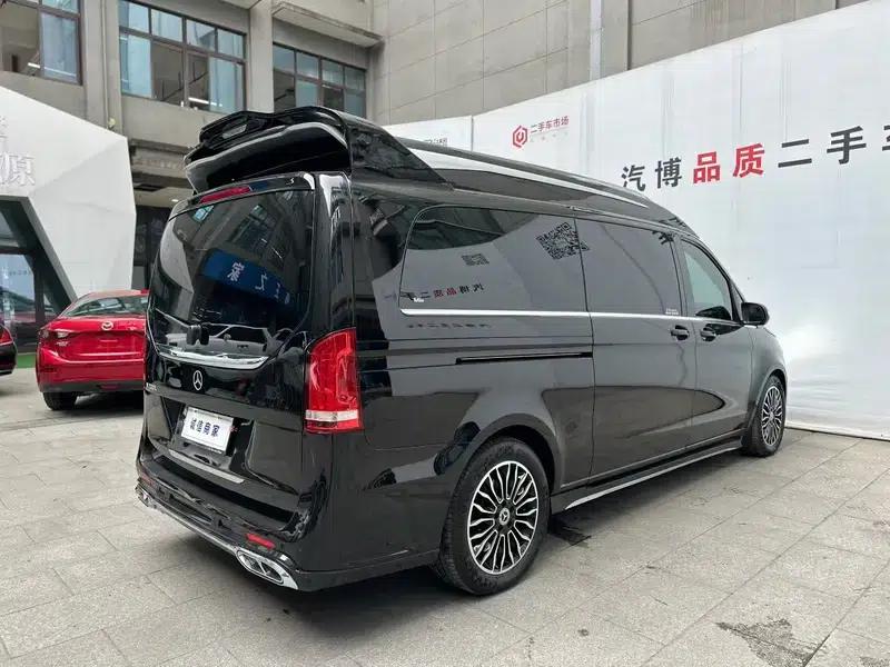 Mercedes-Benz V-Class 2021 V 260 L Long Wheelbase Premium Edition — миниатюра 4