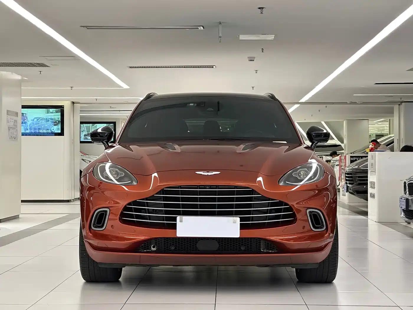 Aston Martin DBX 2021 4.0T V8 Silk Road Edition — миниатюра 2